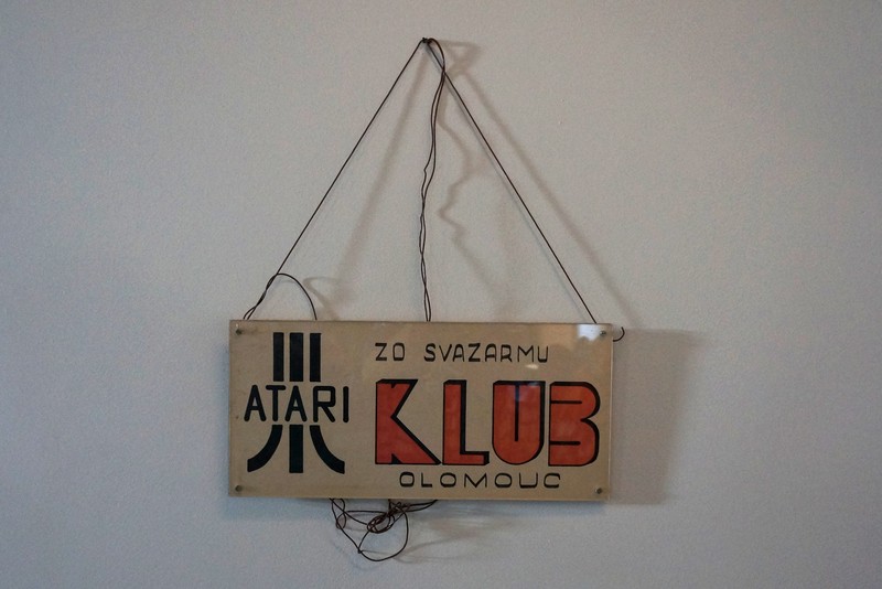 Old Atari klub sign