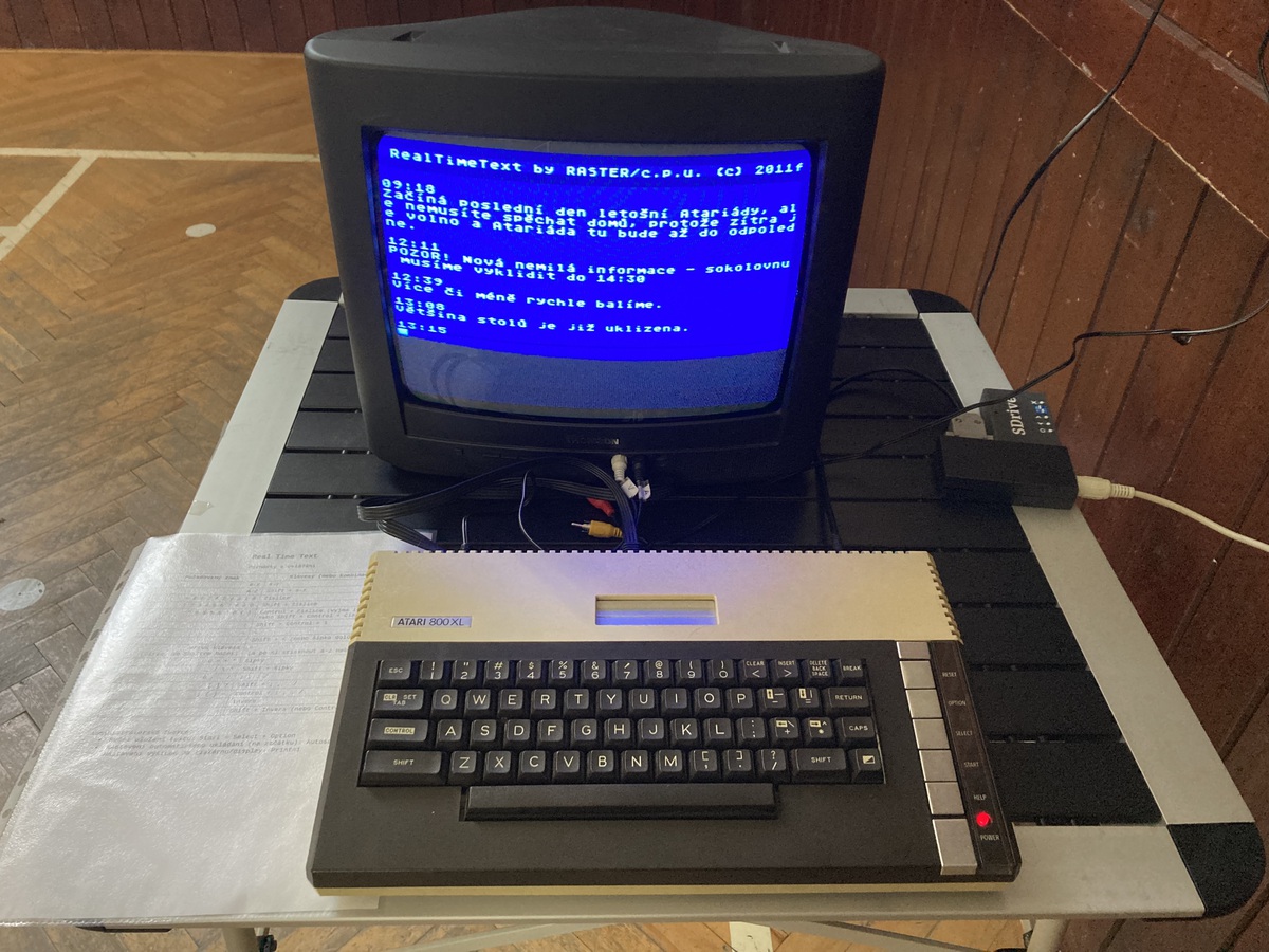 Atari 800XL real time text