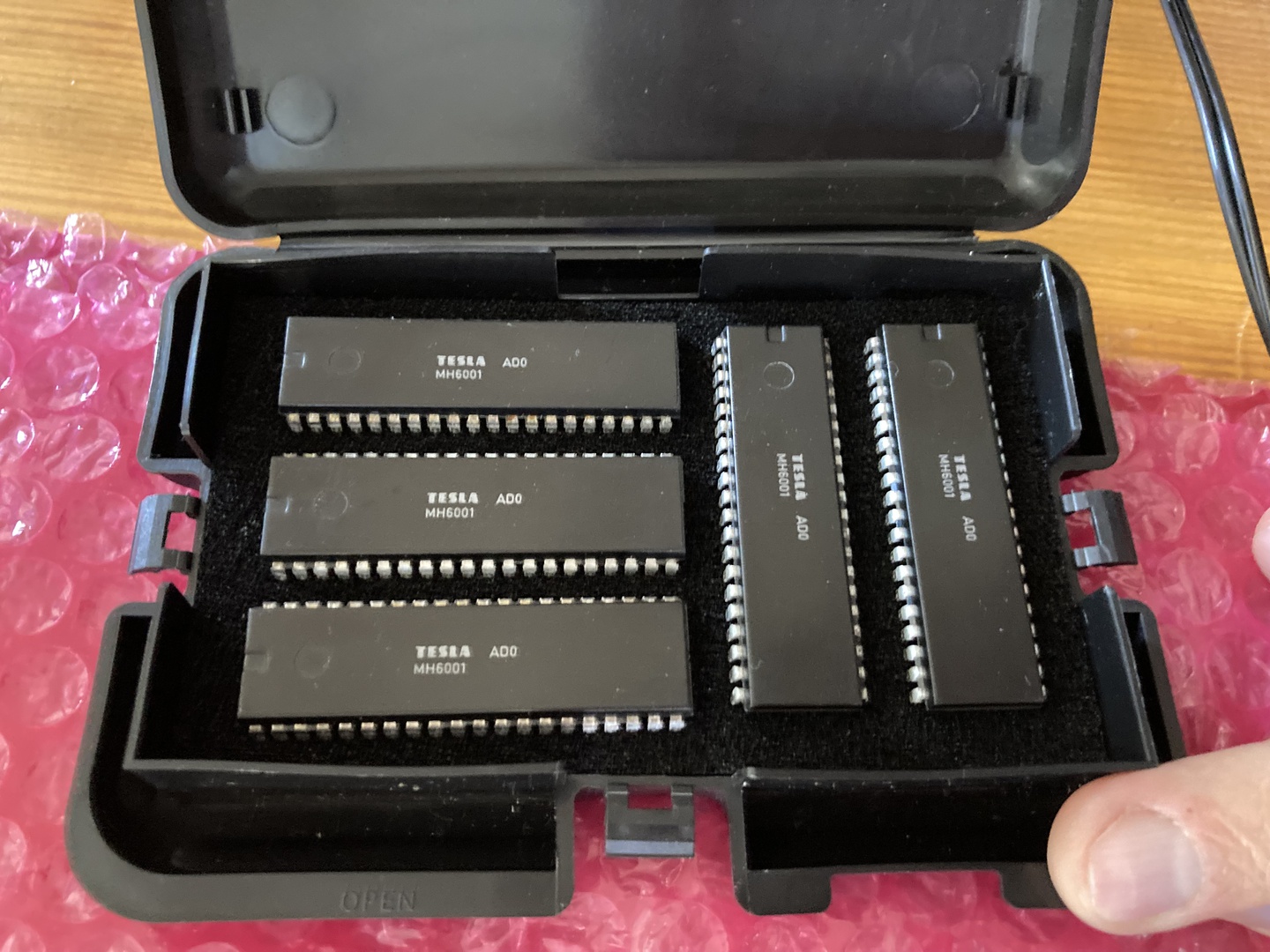 ULA pro ZX Spectrum od Tesly (MH6001)