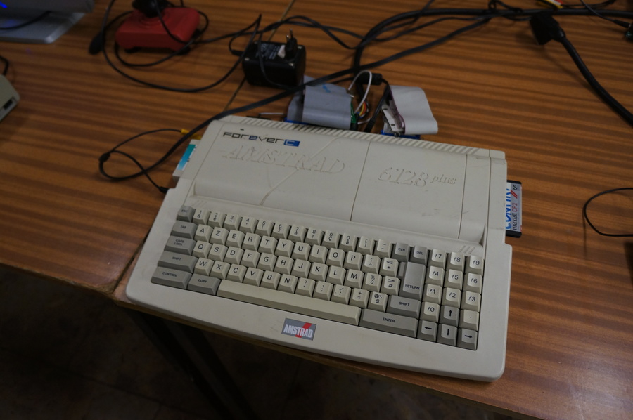 Amstrad 6128 plus