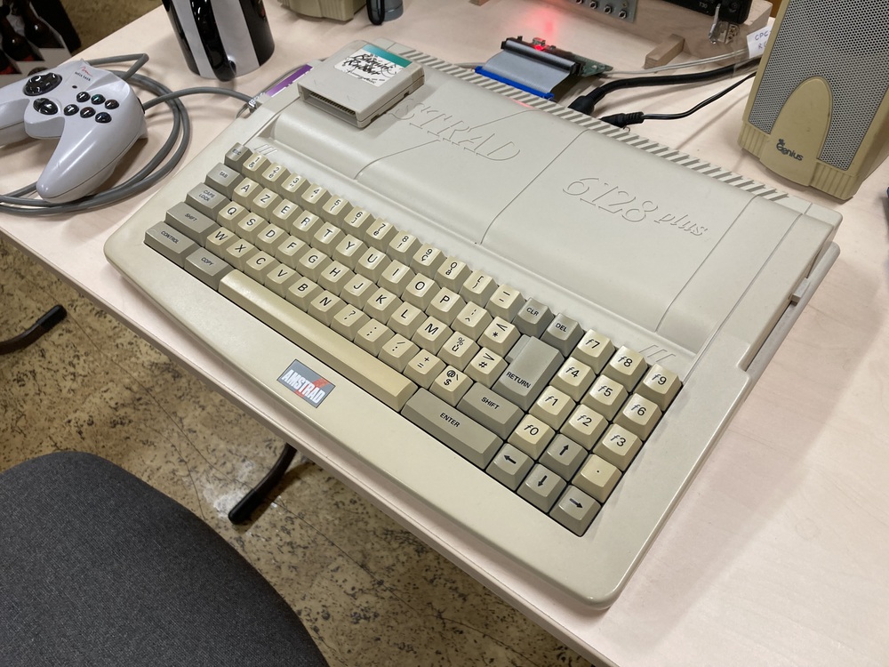 Amstrad 6128plus