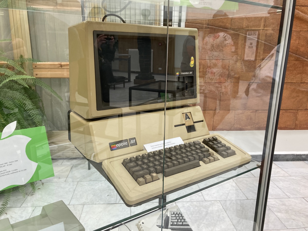 Apple III