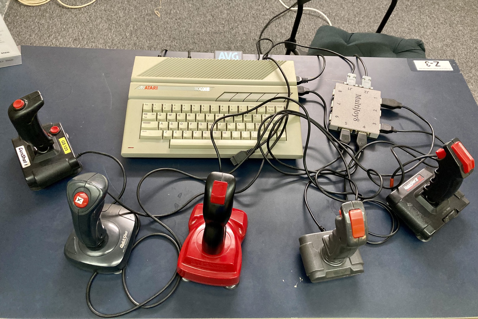 Atari 800XE a Multijoy