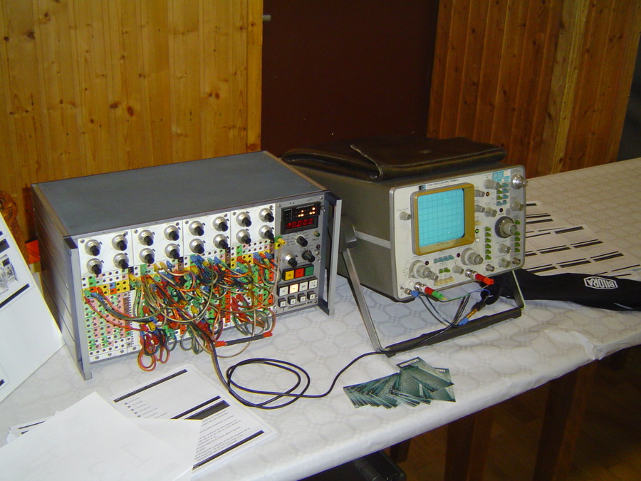 Dornier DO-80 with oscilloscope output